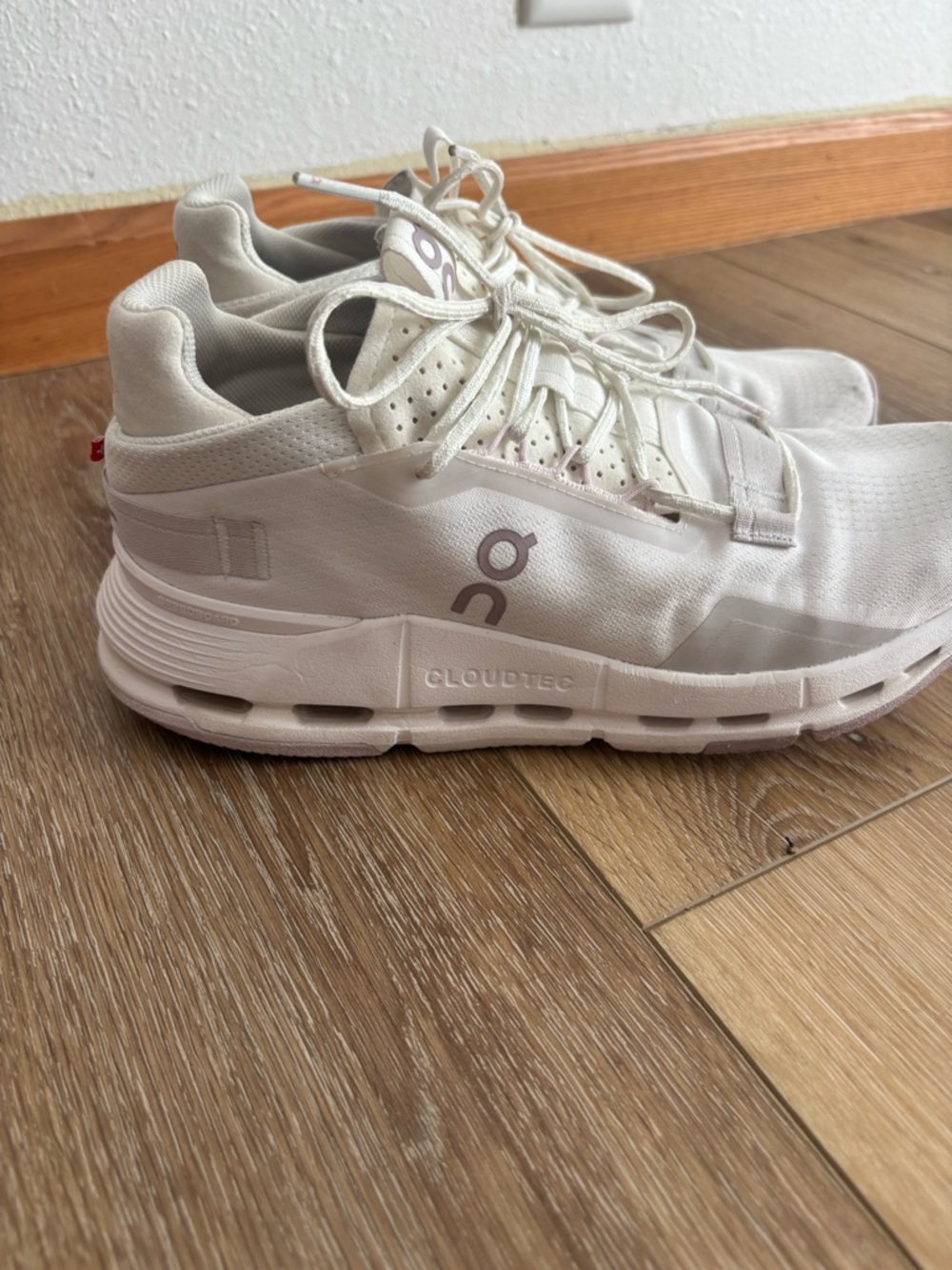 Women’s cloudnova